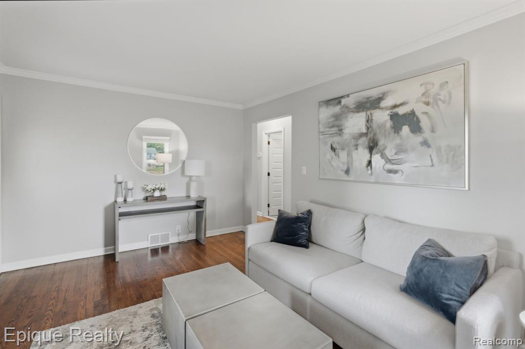 3402 Normandy Road