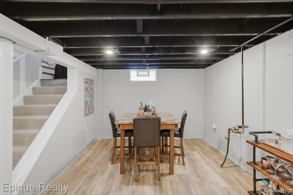 3402 Normandy Road