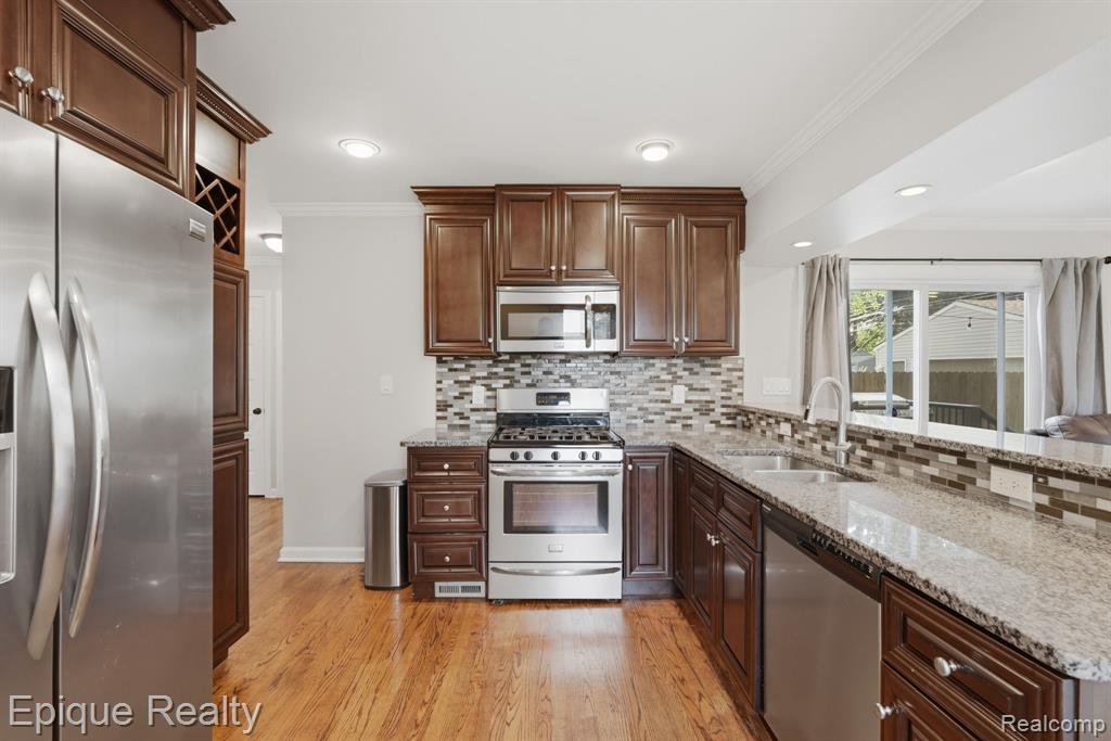3402 Normandy Road