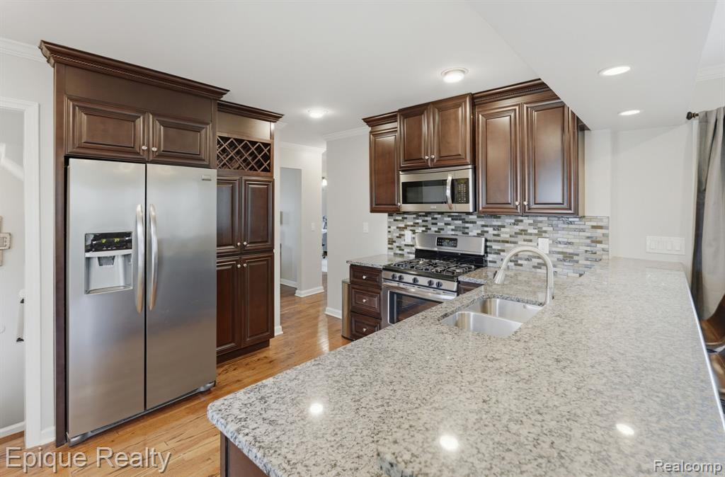 3402 Normandy Road