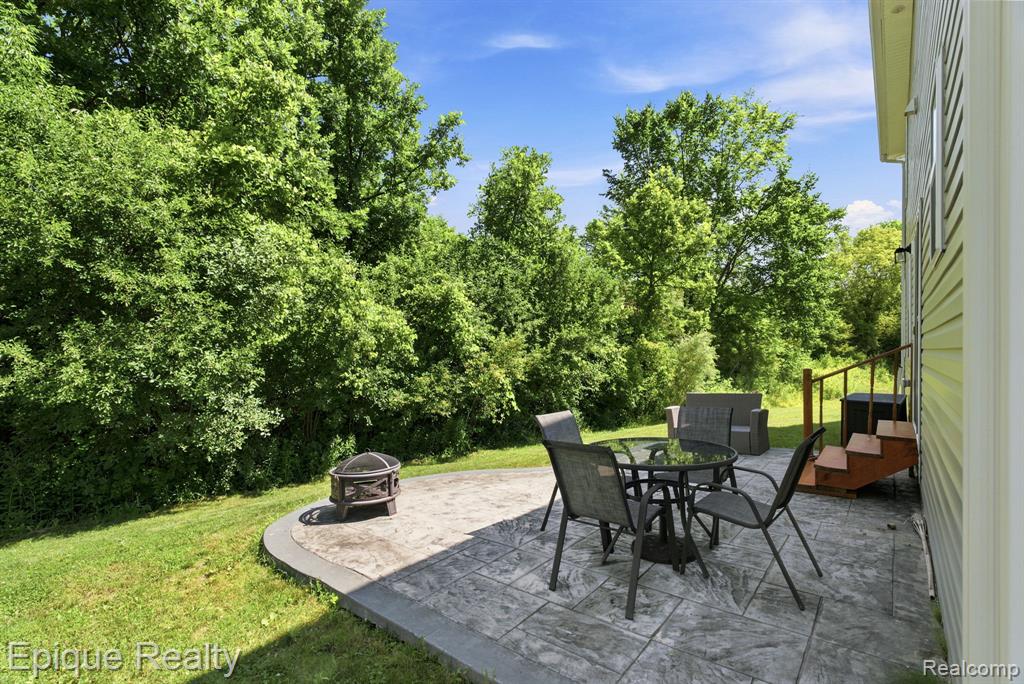 2360 Scenic Hollow Drive