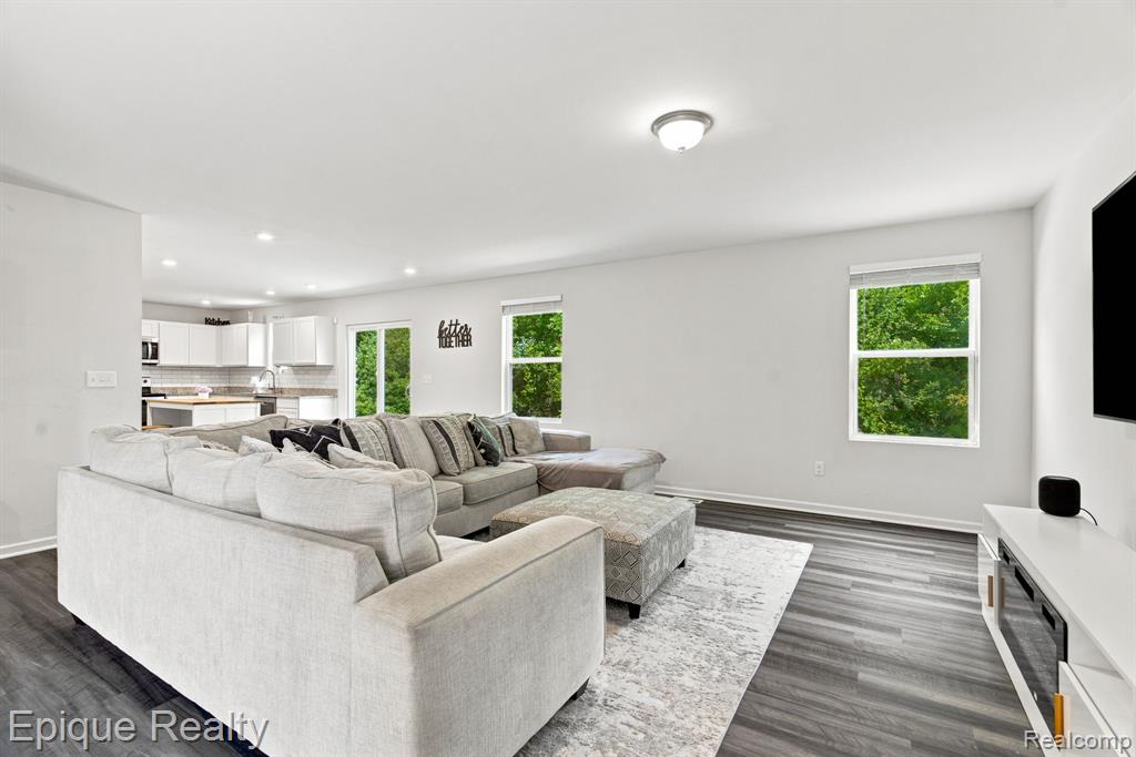 2360 Scenic Hollow Drive