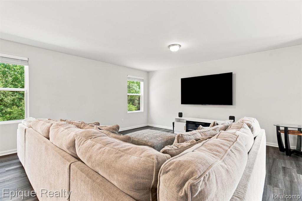 2360 Scenic Hollow Drive