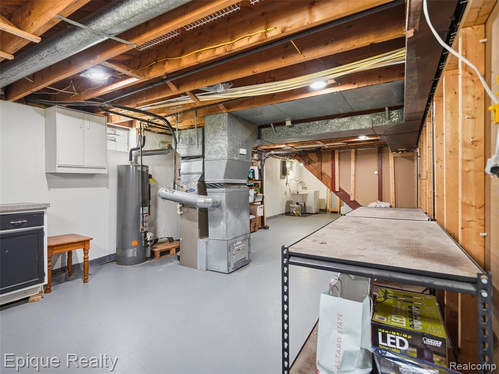1114 W 13 Mile Road
