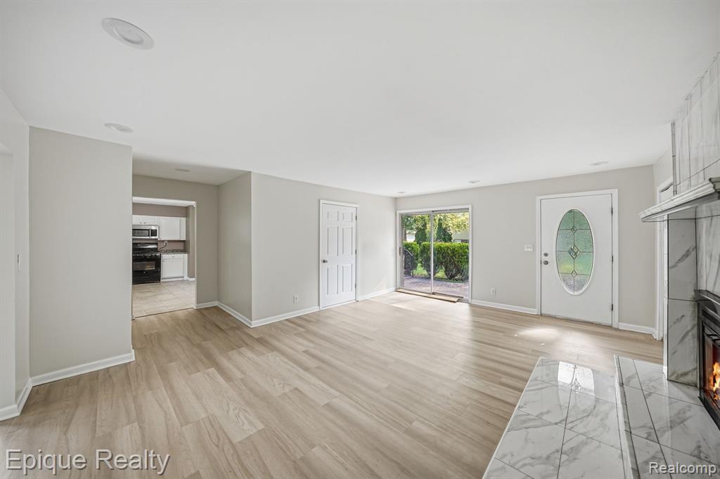 216 Aveline Street