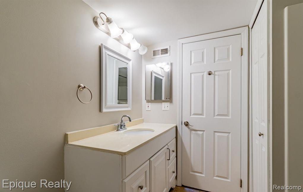 44467 Savery Drive # 117
