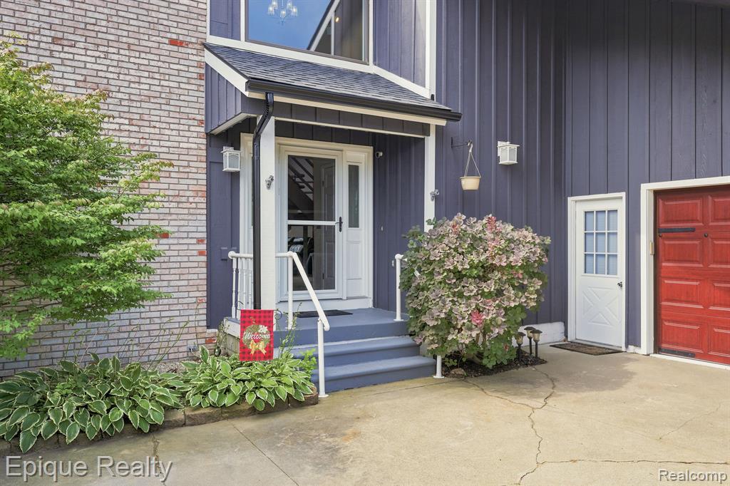 4049 Blue River Drive