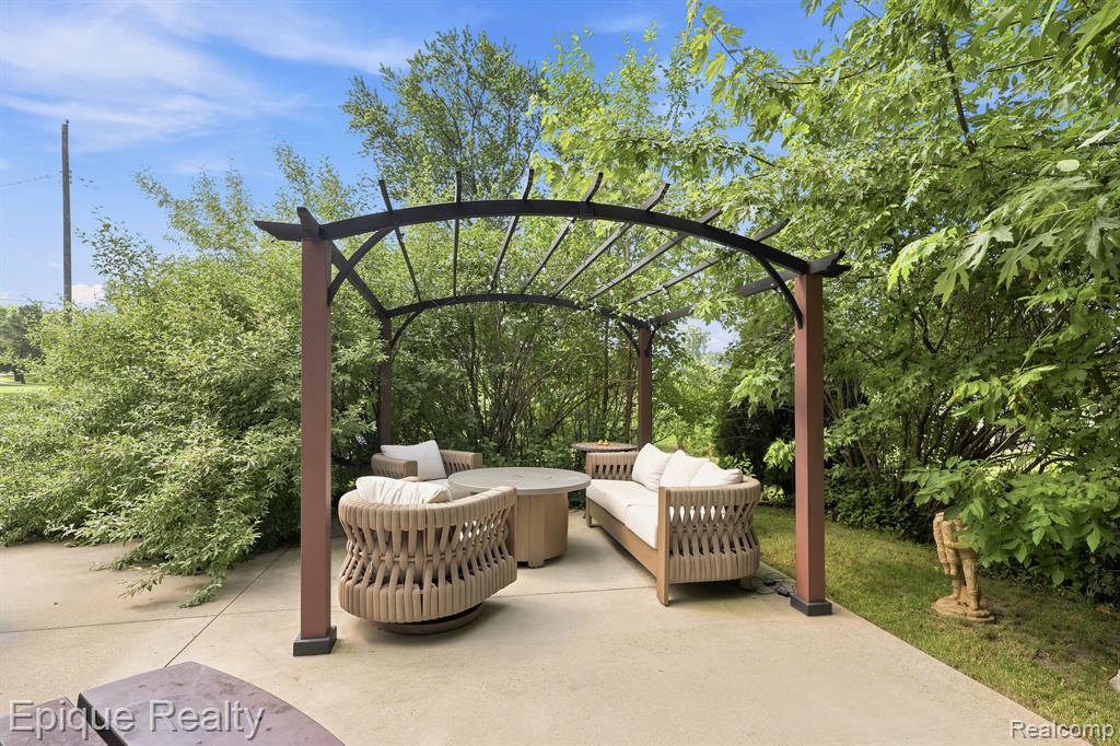 4049 Blue River Drive
