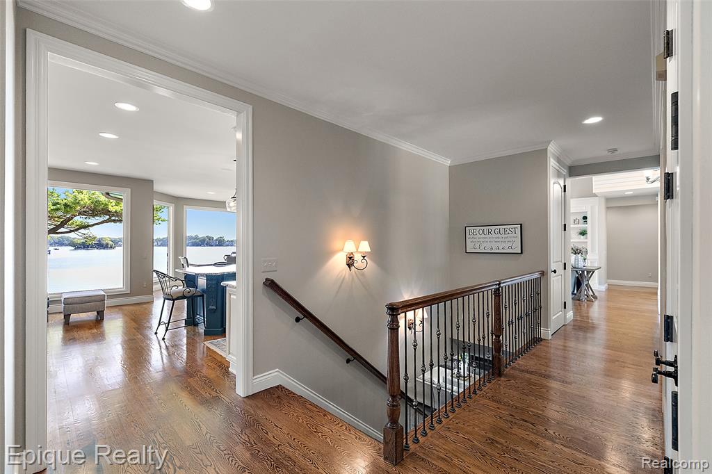 565 Shady Oaks Street
