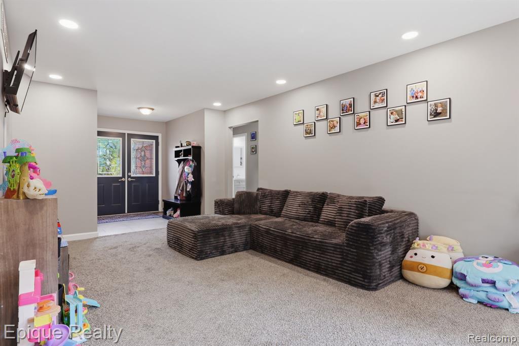35226 Collingwood Drive