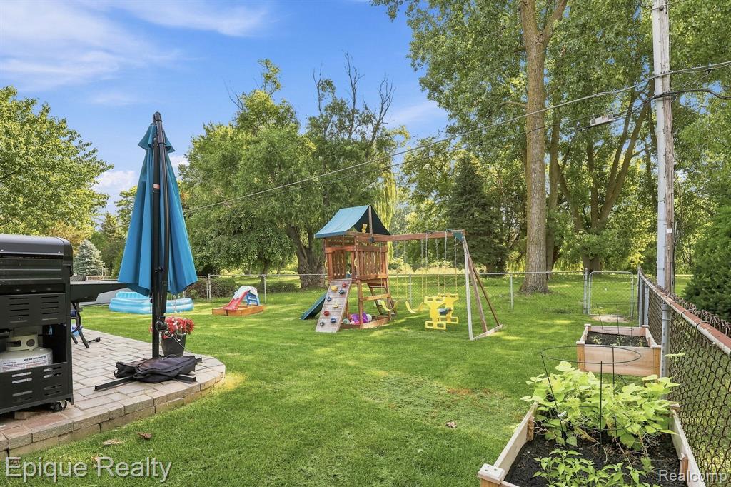 35226 Collingwood Drive