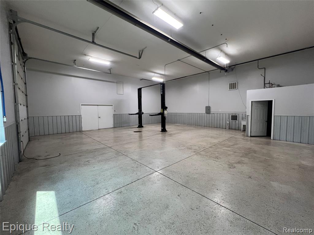 4394 Lapeer Road