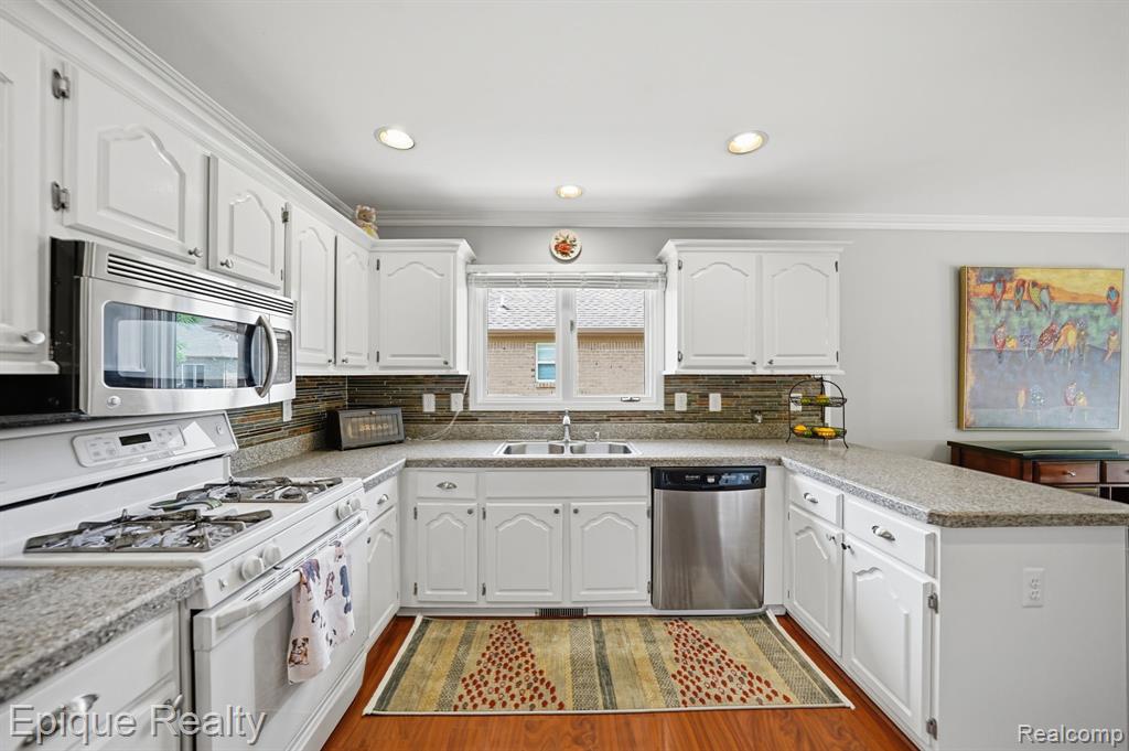 11551 Creekside Court