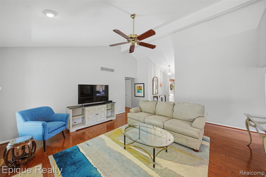 11551 Creekside Court