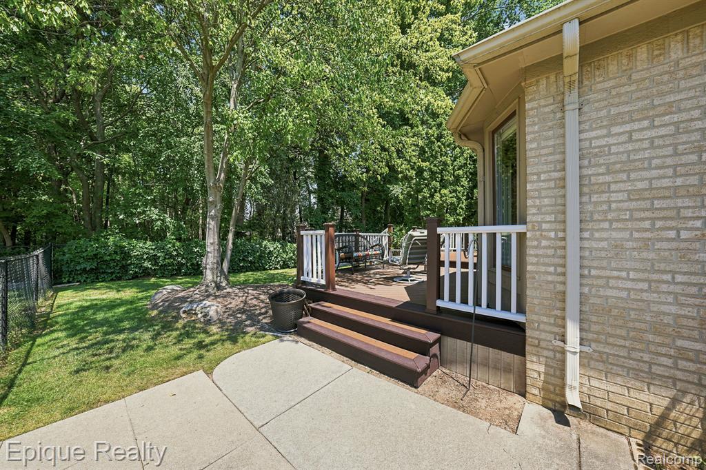 11551 Creekside Court