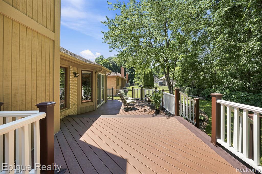 11551 Creekside Court