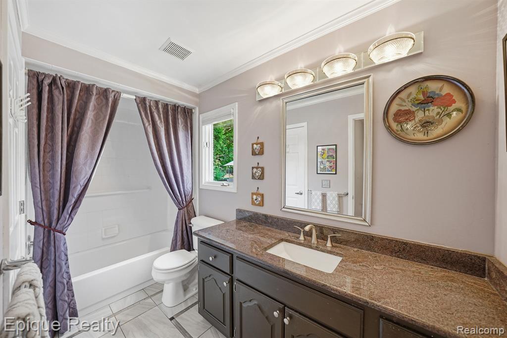 11551 Creekside Court