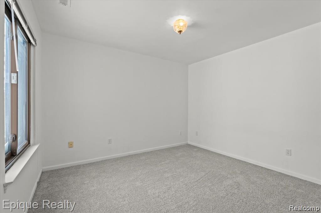 42714 Lilley Pointe Drive