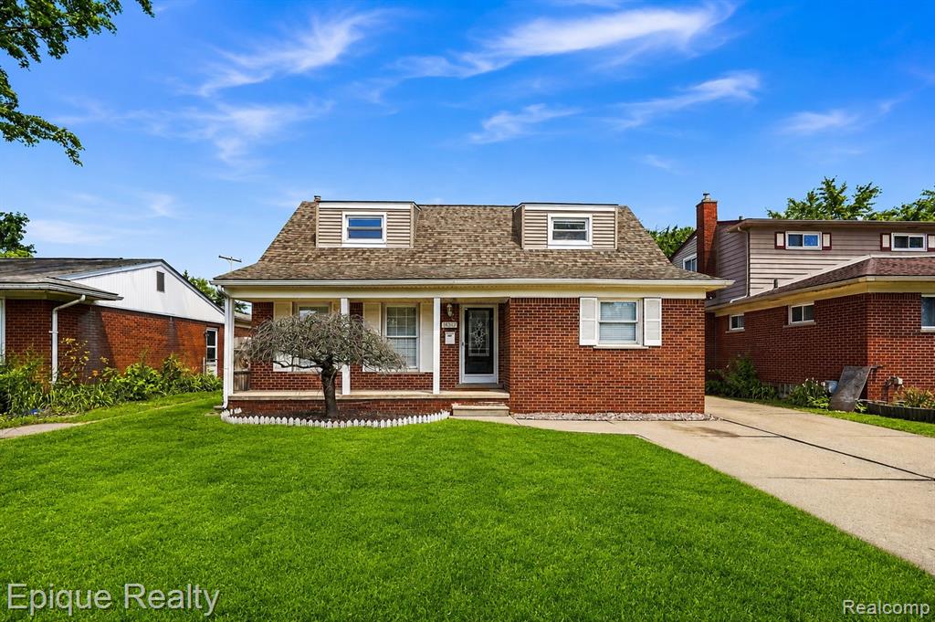18317 Spring Court