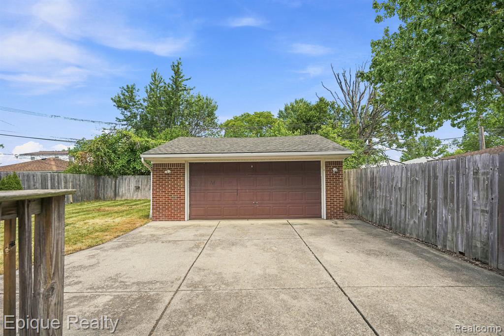 18317 Spring Court