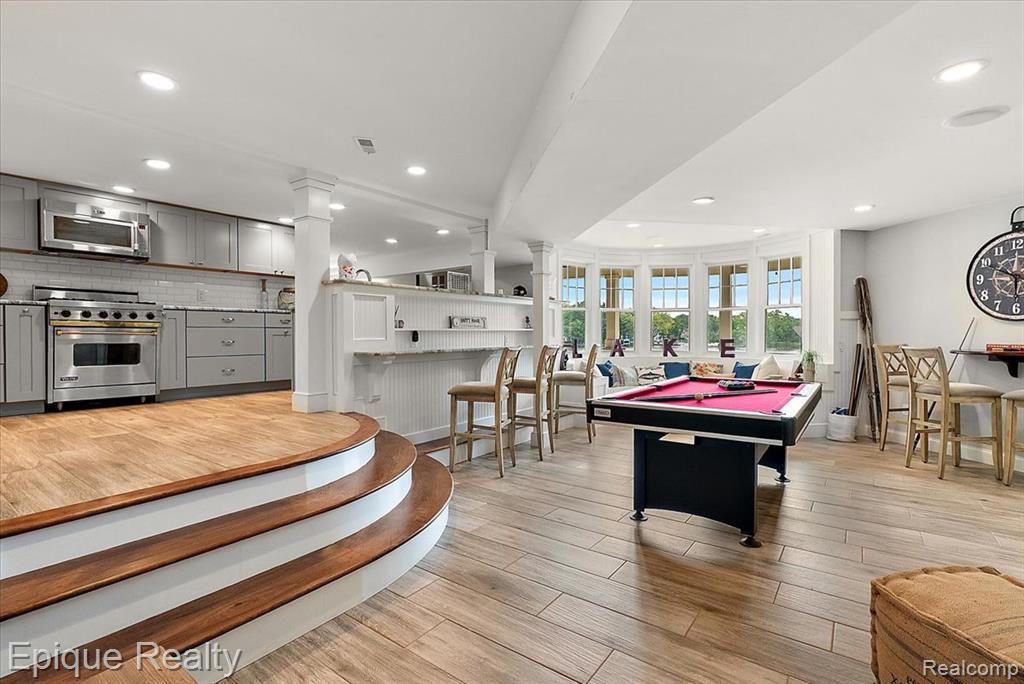 791 Central Drive