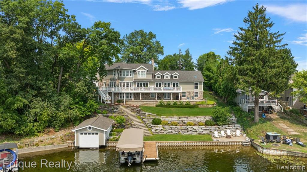 791 Central Drive