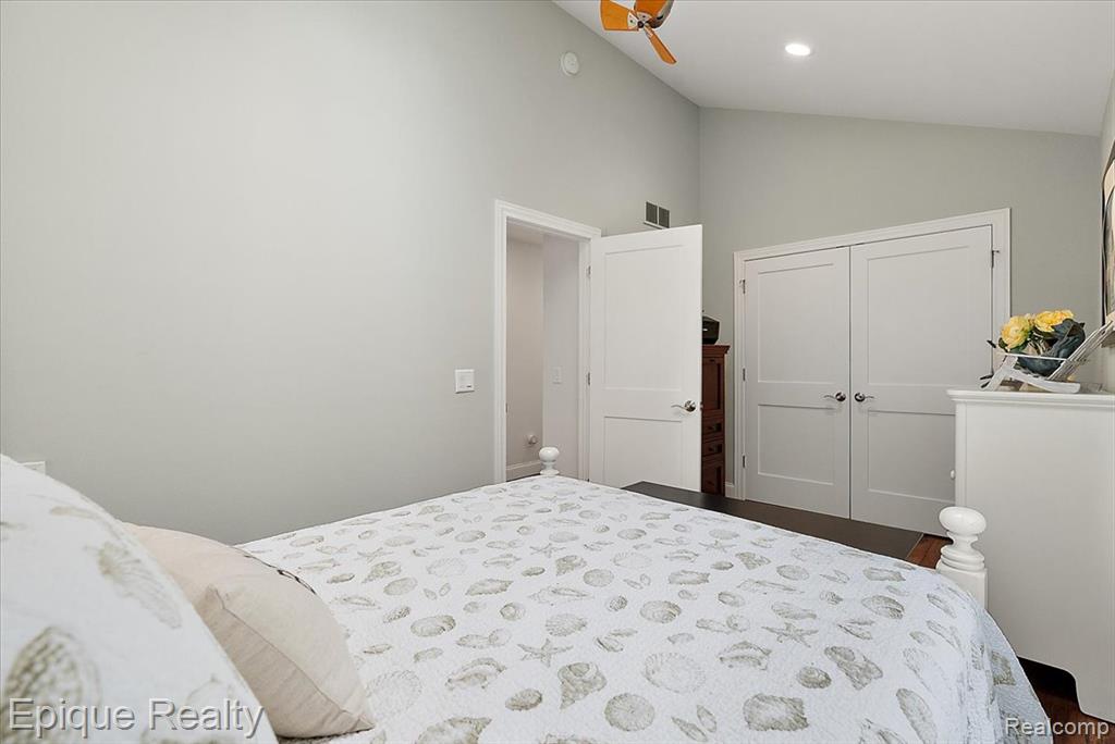 791 Central Drive