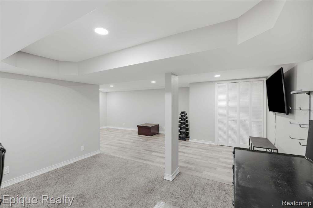 27819 Westcott Crescent Circle