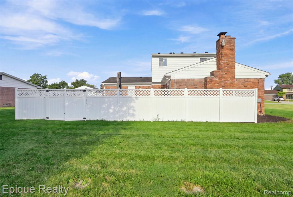 27819 Westcott Crescent Circle