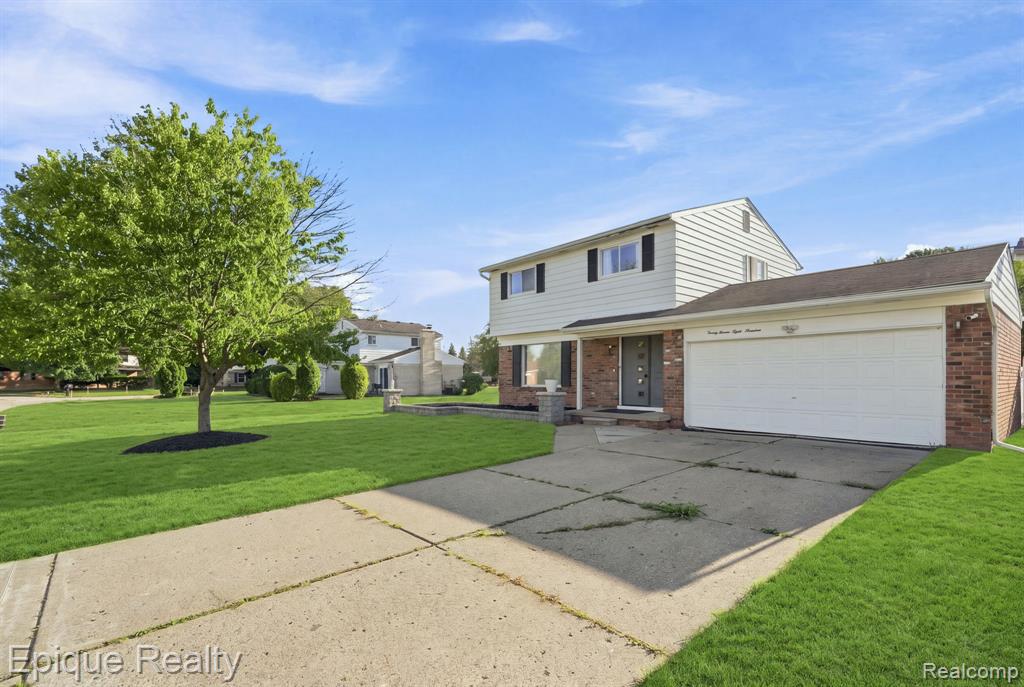 27819 Westcott Crescent Circle