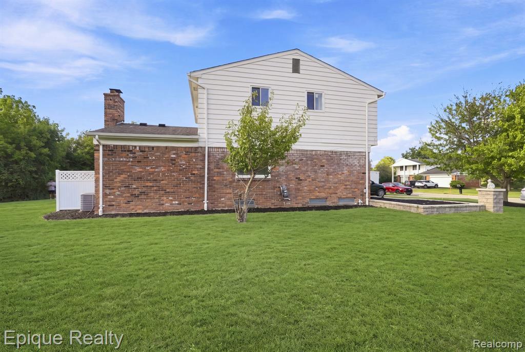 27819 Westcott Crescent Circle