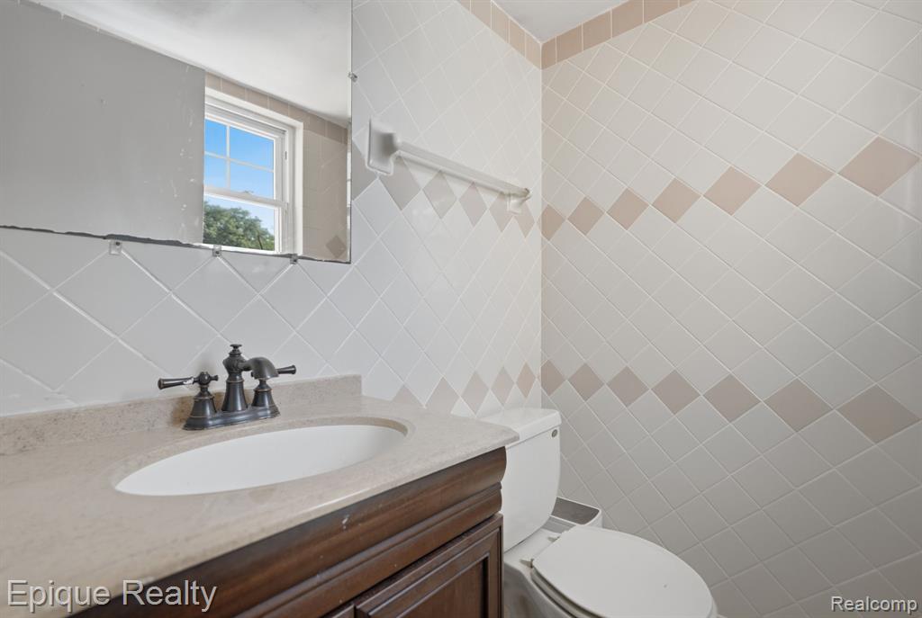 27819 Westcott Crescent Circle