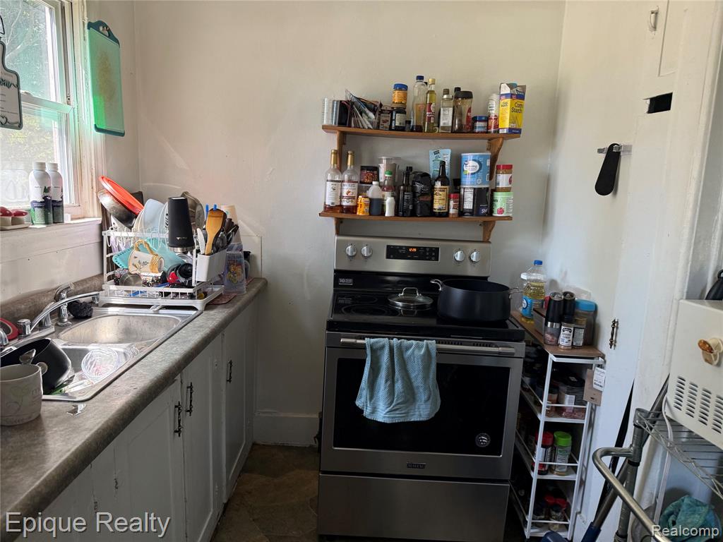 402 Black Street