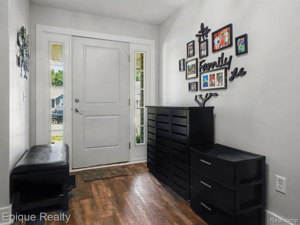 8686 Summer Ridge Drive