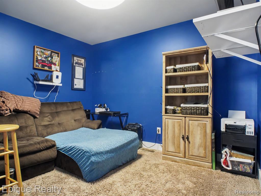 8686 Summer Ridge Drive