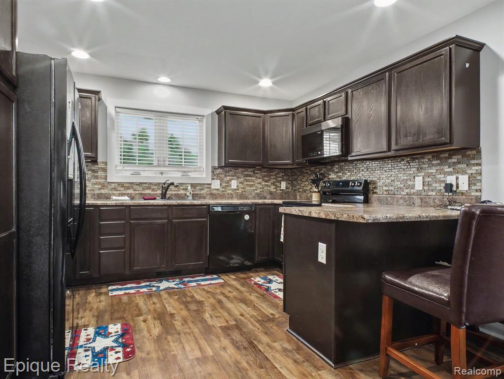 8686 Summer Ridge Drive