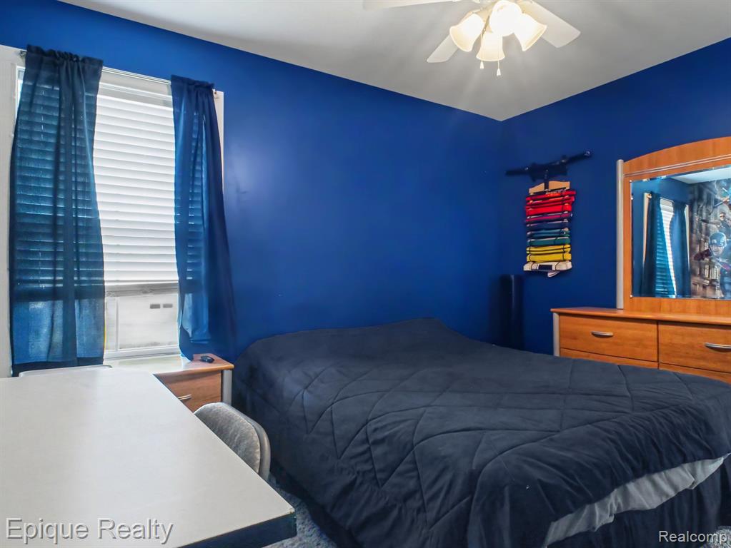 8686 Summer Ridge Drive