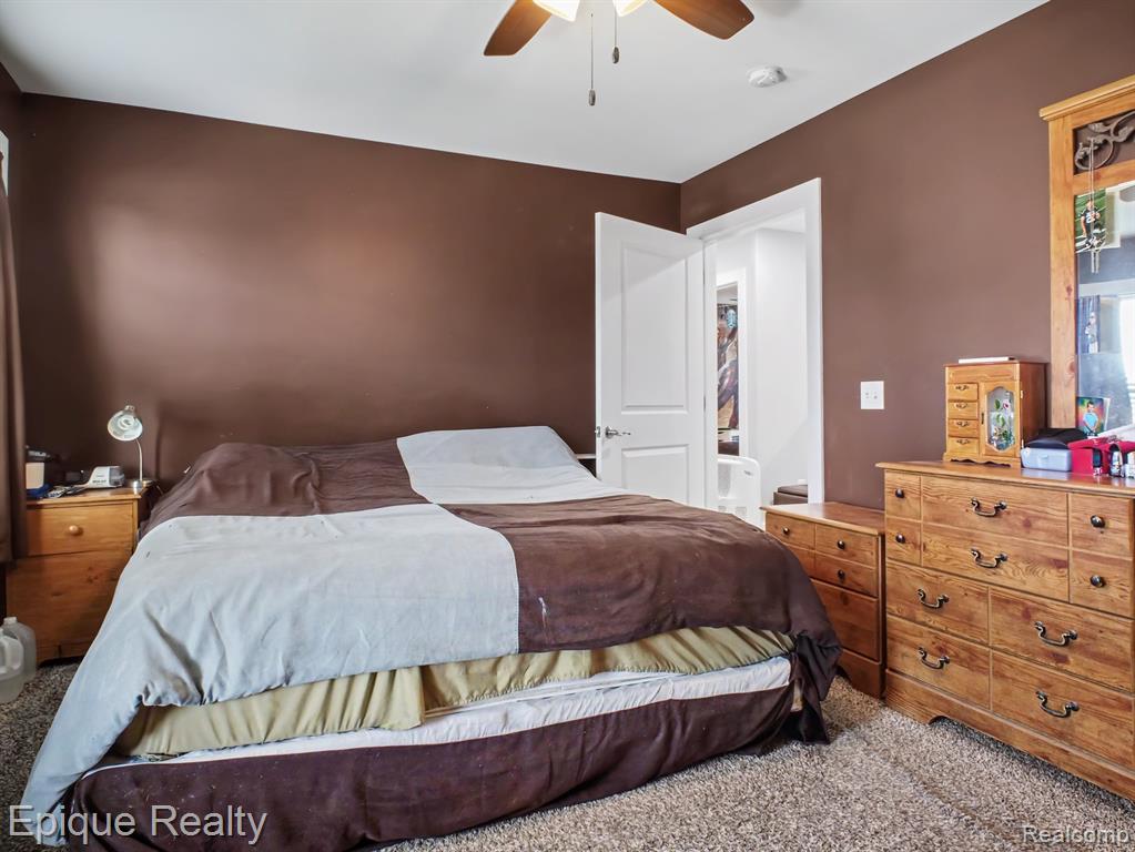 8686 Summer Ridge Drive