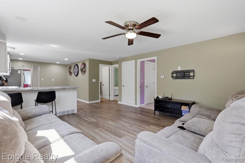 3640 Cribbins Road