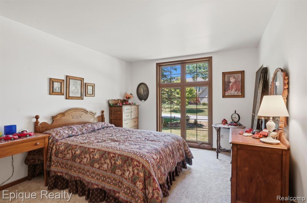 1162 Grandview Drive