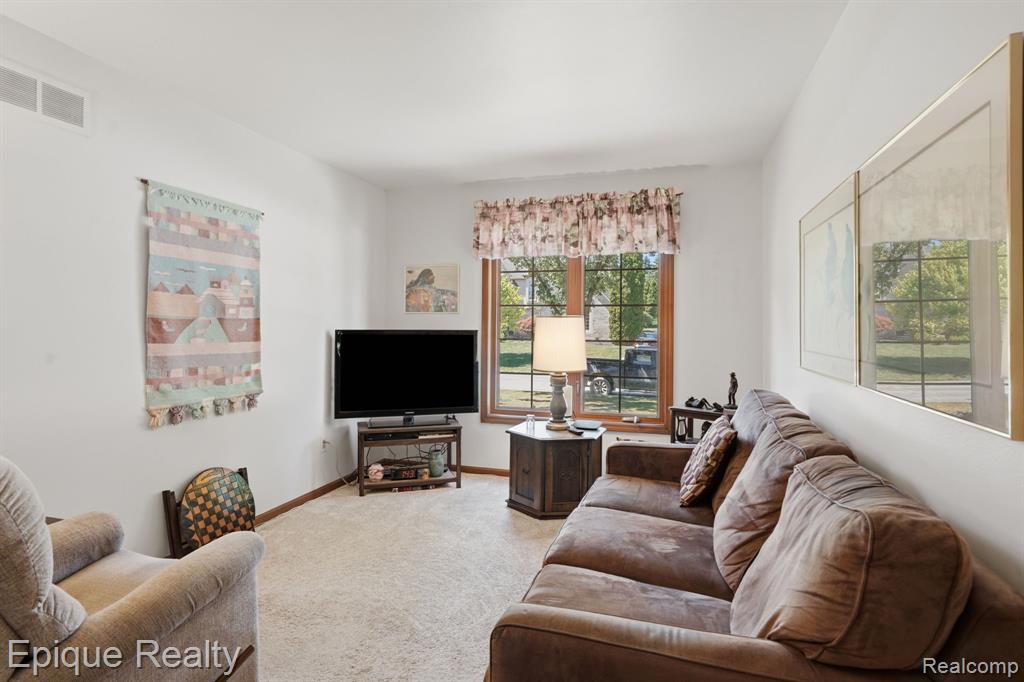1162 Grandview Drive