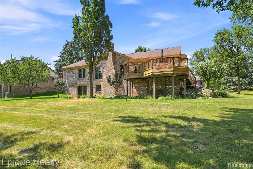 1162 Grandview Drive
