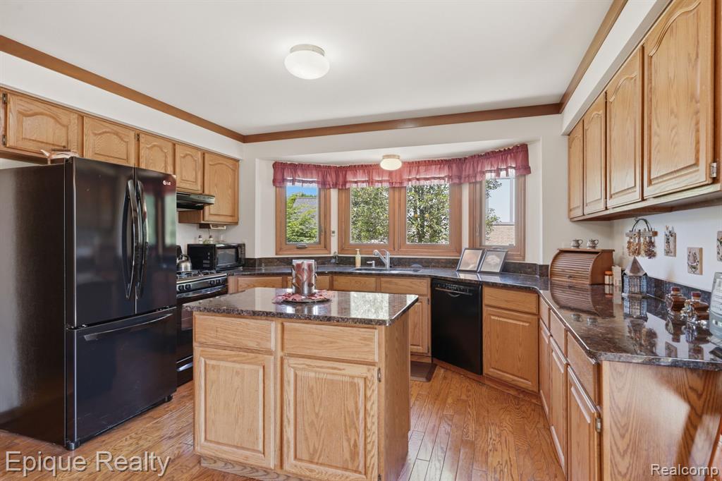 1162 Grandview Drive