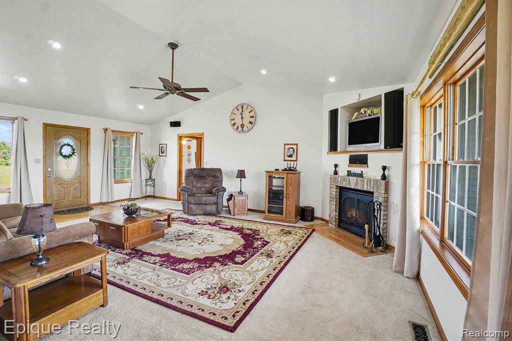 2288 Daley Road