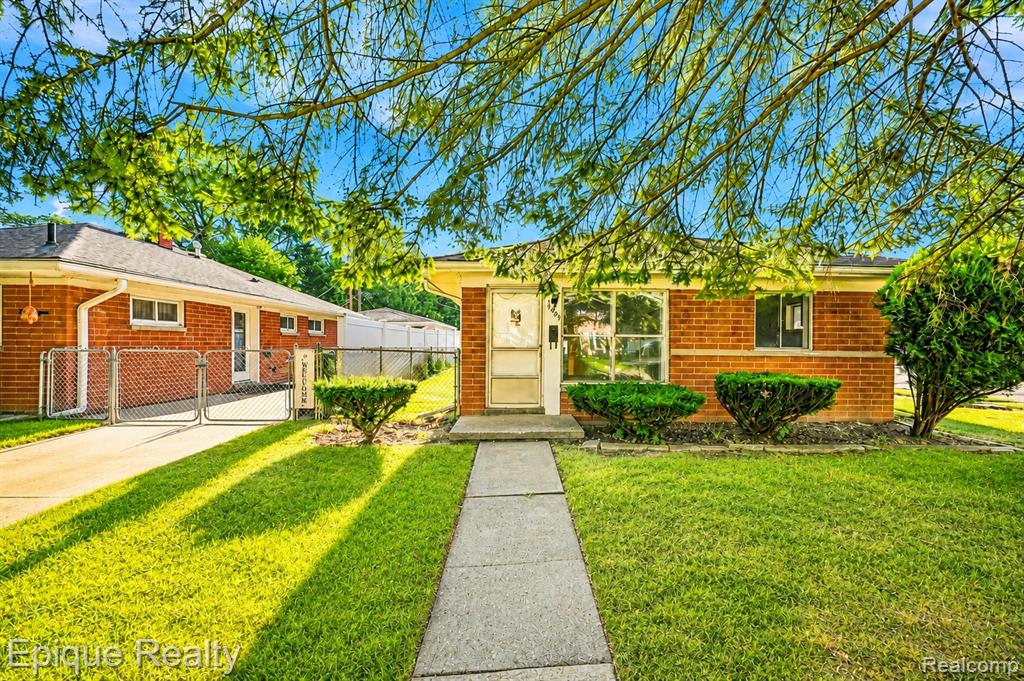 14589 Helen Street