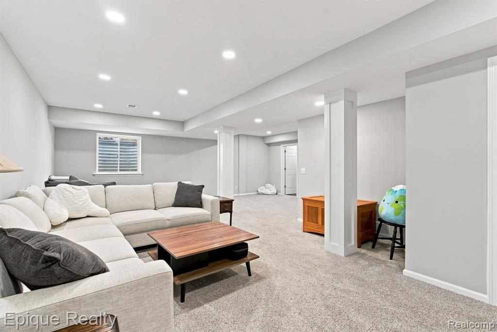 5591 Windermere Drive
