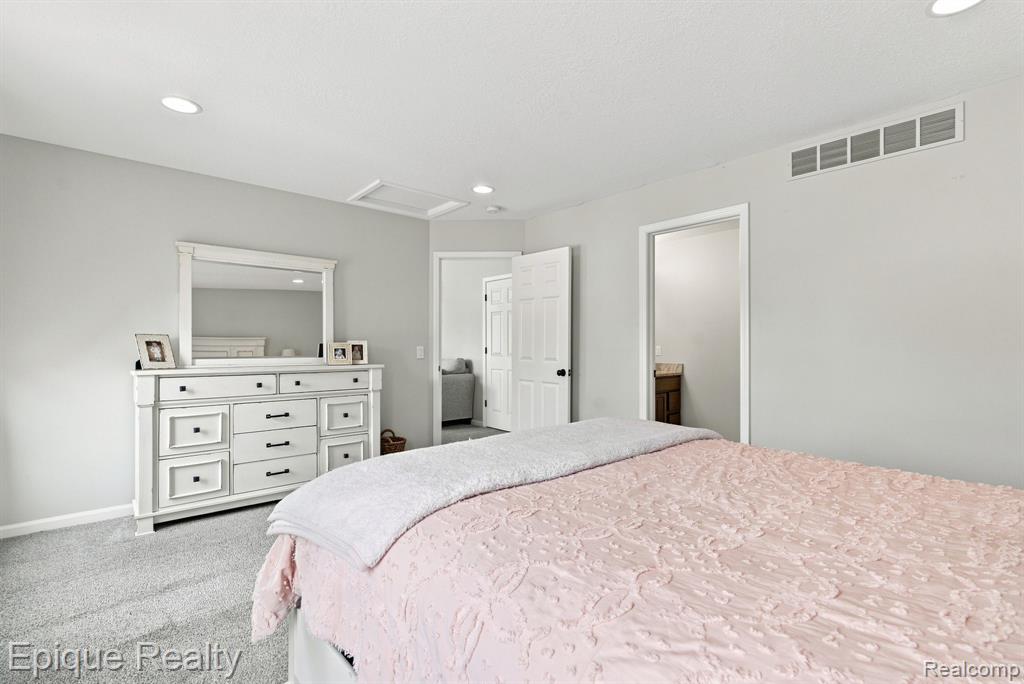 5591 Windermere Drive