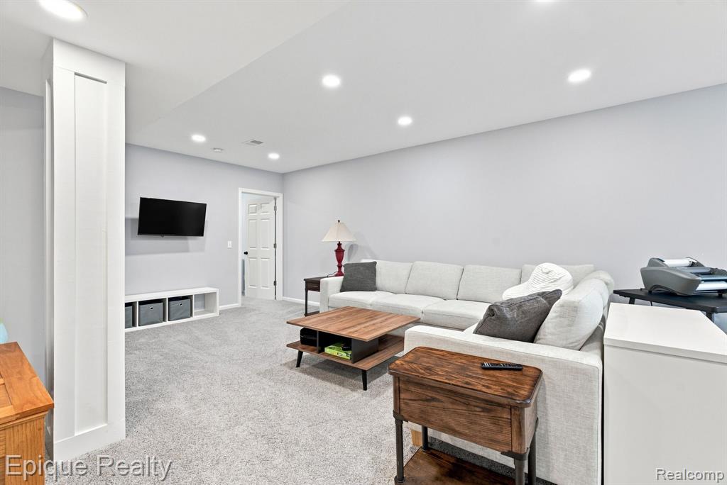 5591 Windermere Drive