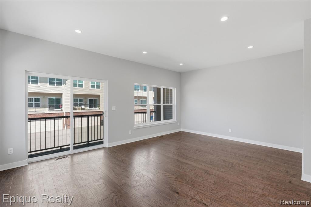 25533 Meadowbrook Road # 42