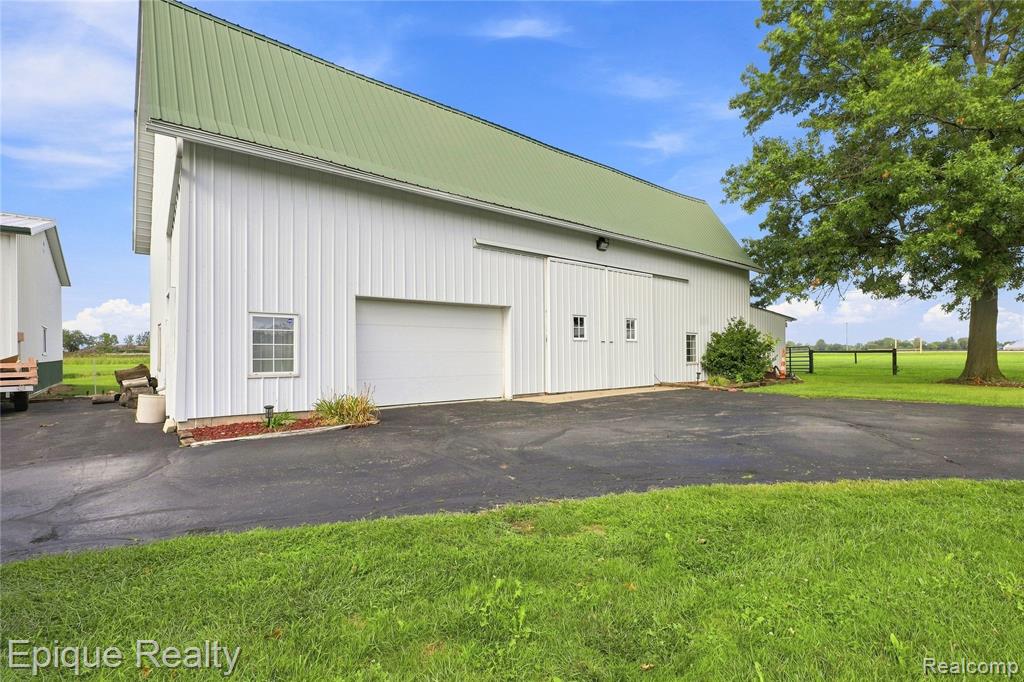 7228 Yankee Road